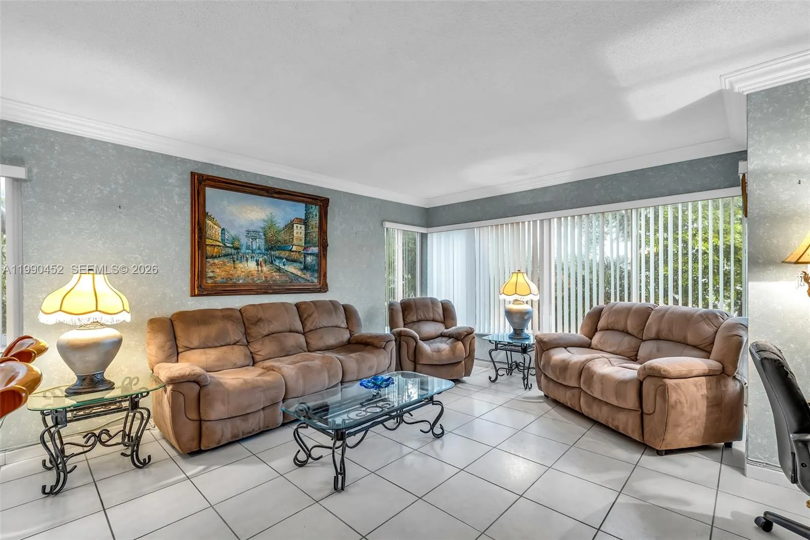 Corner unit offers additional windows