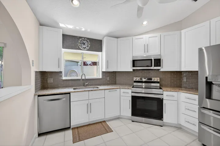 Kitchen 3