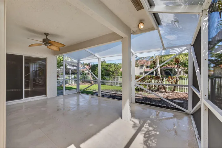 Screened Patio (5)
