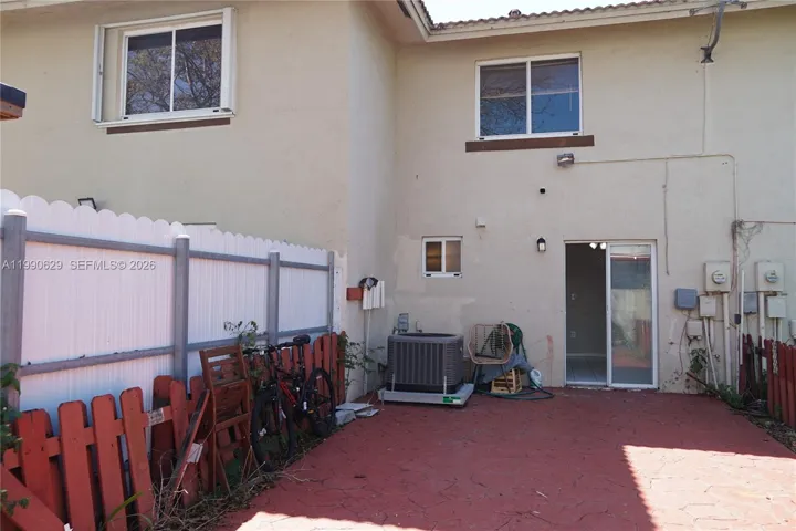 Photo 38