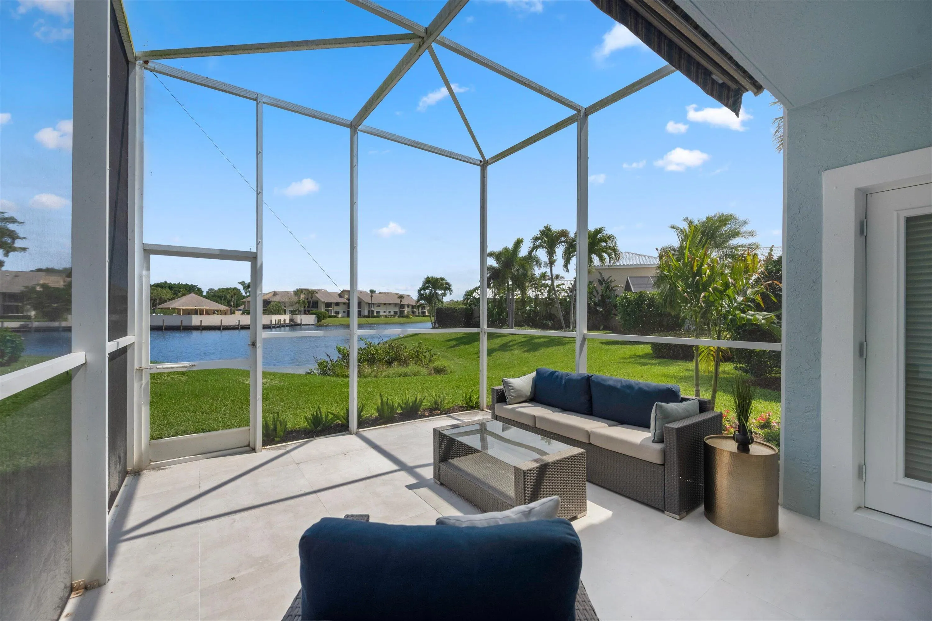 SCREENED PORCH