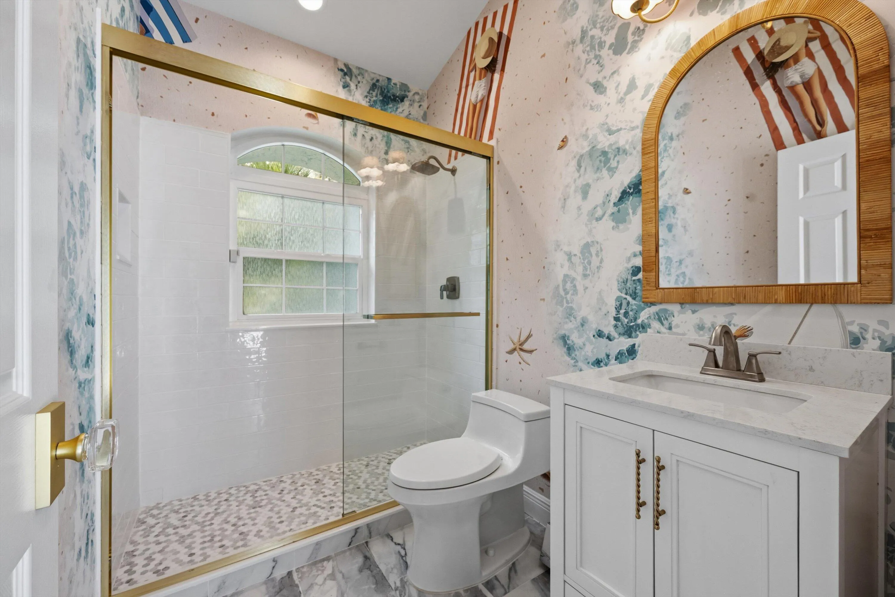3rd BATH IN GUESTHOUSE