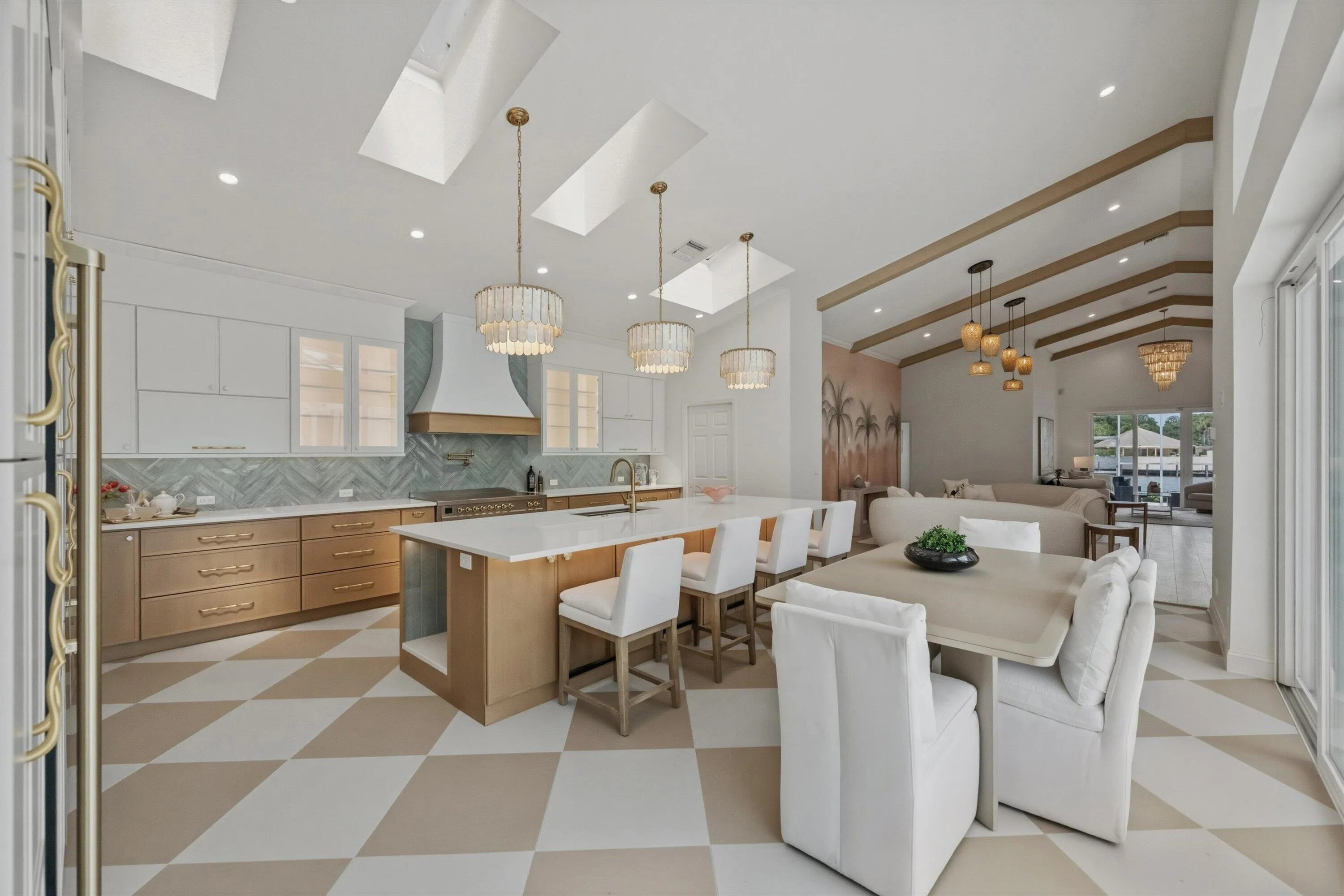 DINING/KITCHEN AREAS