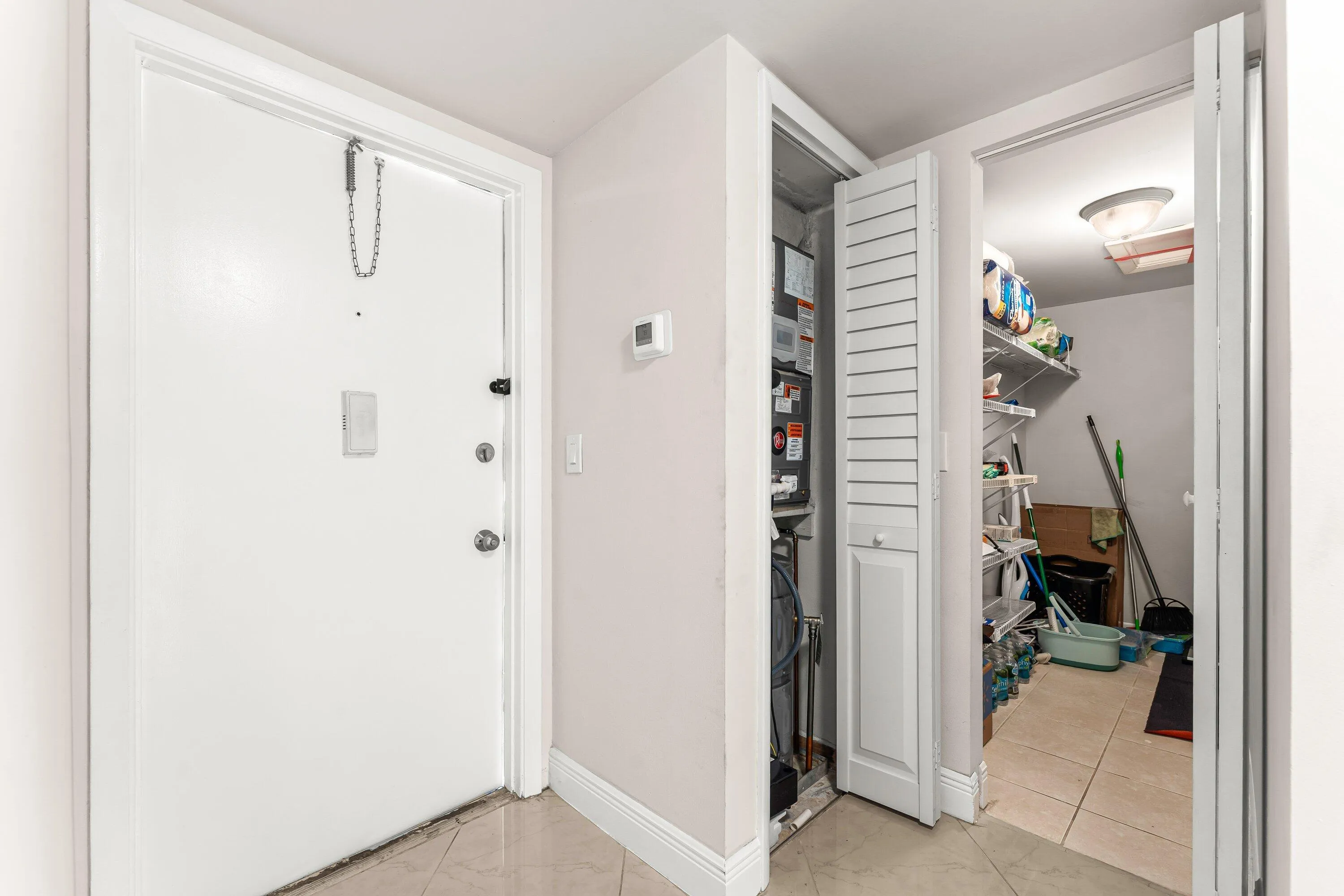 006-130LakeMerylDrive-228-WestPalmBeach-