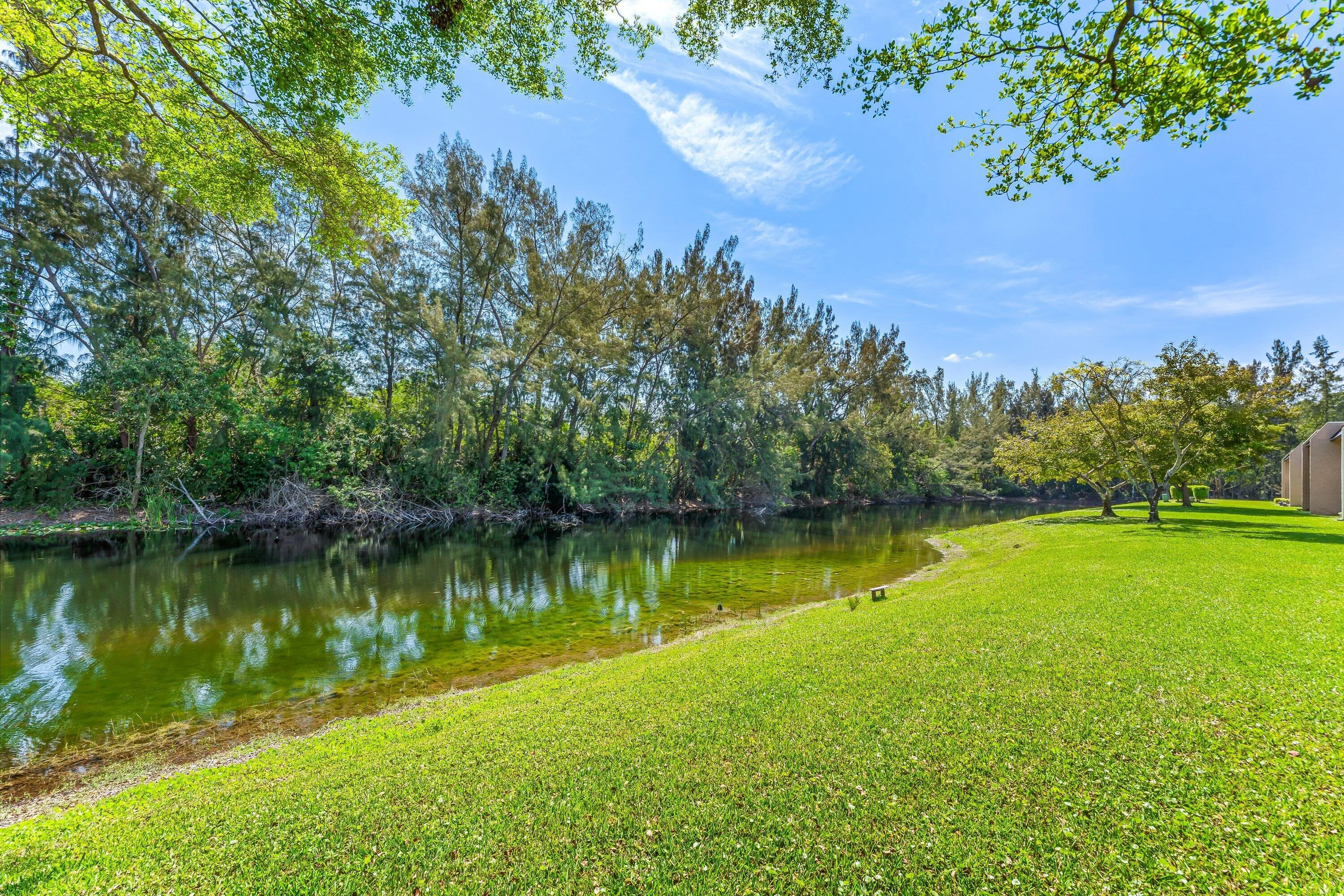 027-130LakeMerylDrive-228-WestPalmBeach-