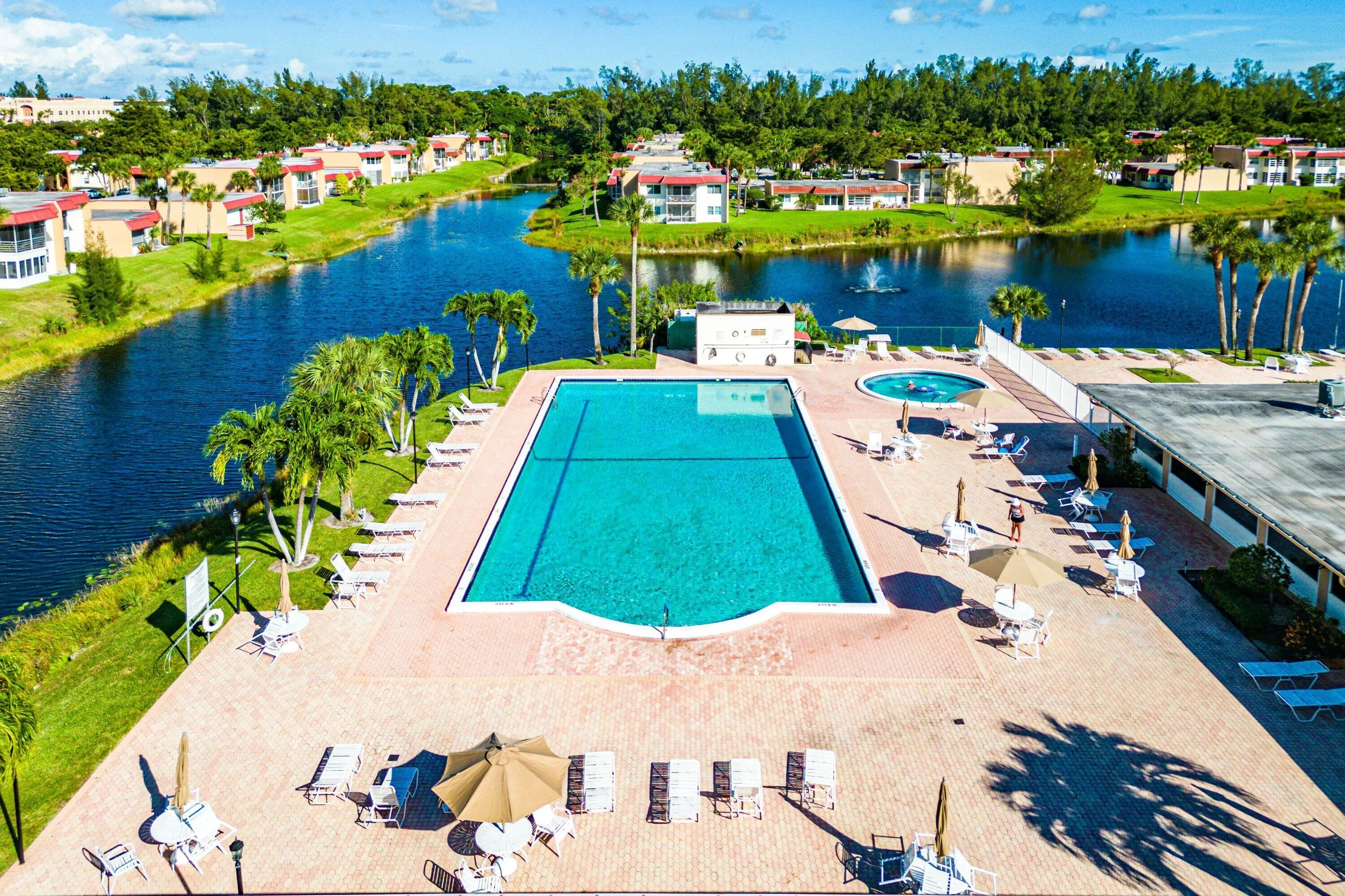 050-130LakeMerylDrive-228-WestPalmBeach-