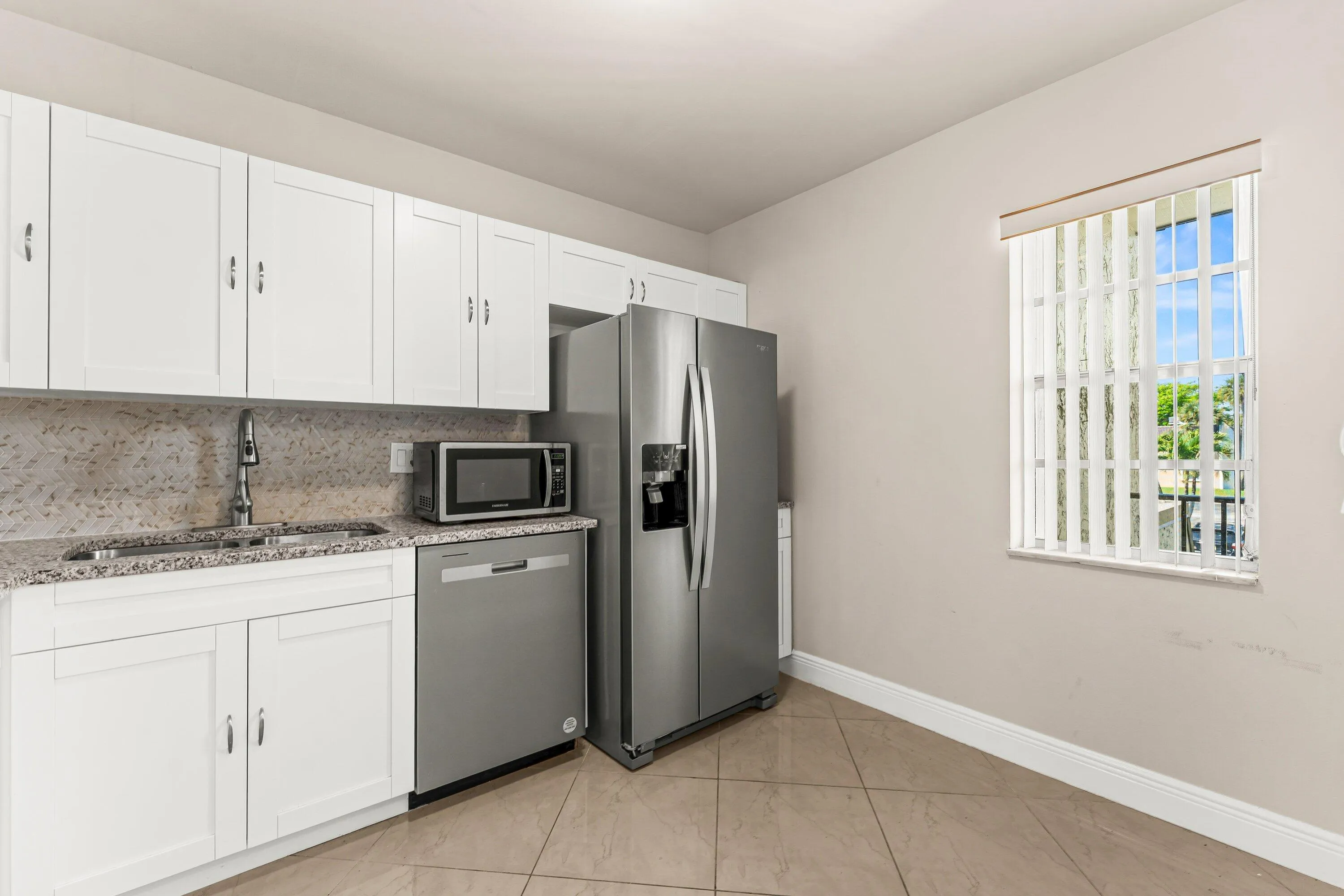 025-130LakeMerylDrive-228-WestPalmBeach-