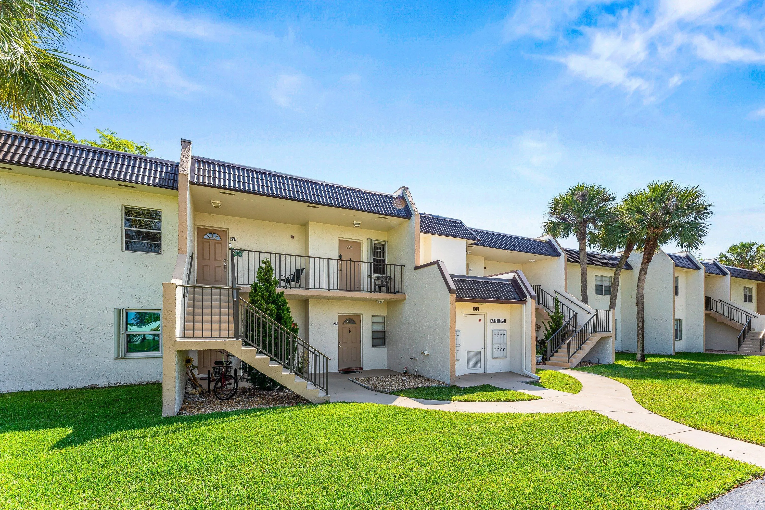 002-130LakeMerylDrive-228-WestPalmBeach-