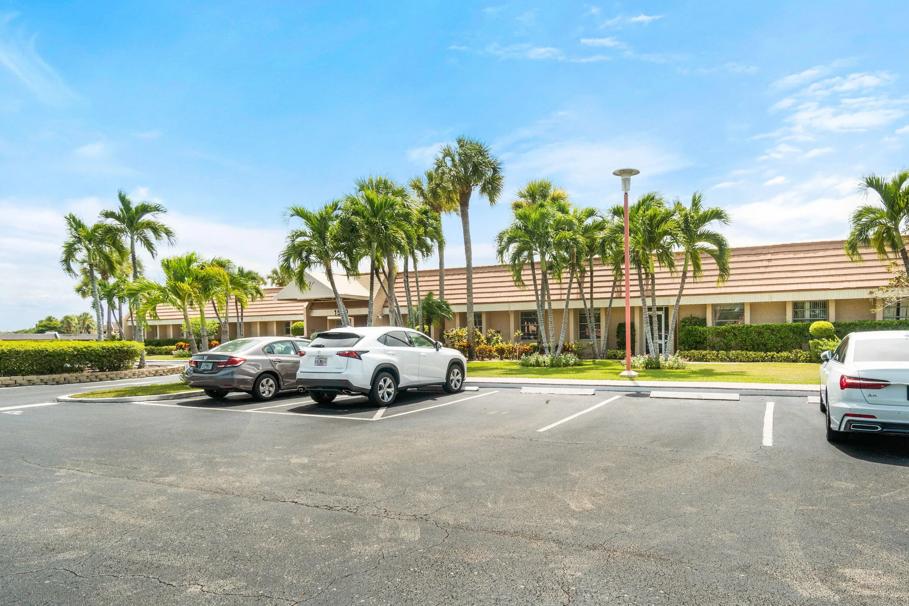047-130LakeMerylDrive-228-WestPalmBeach-