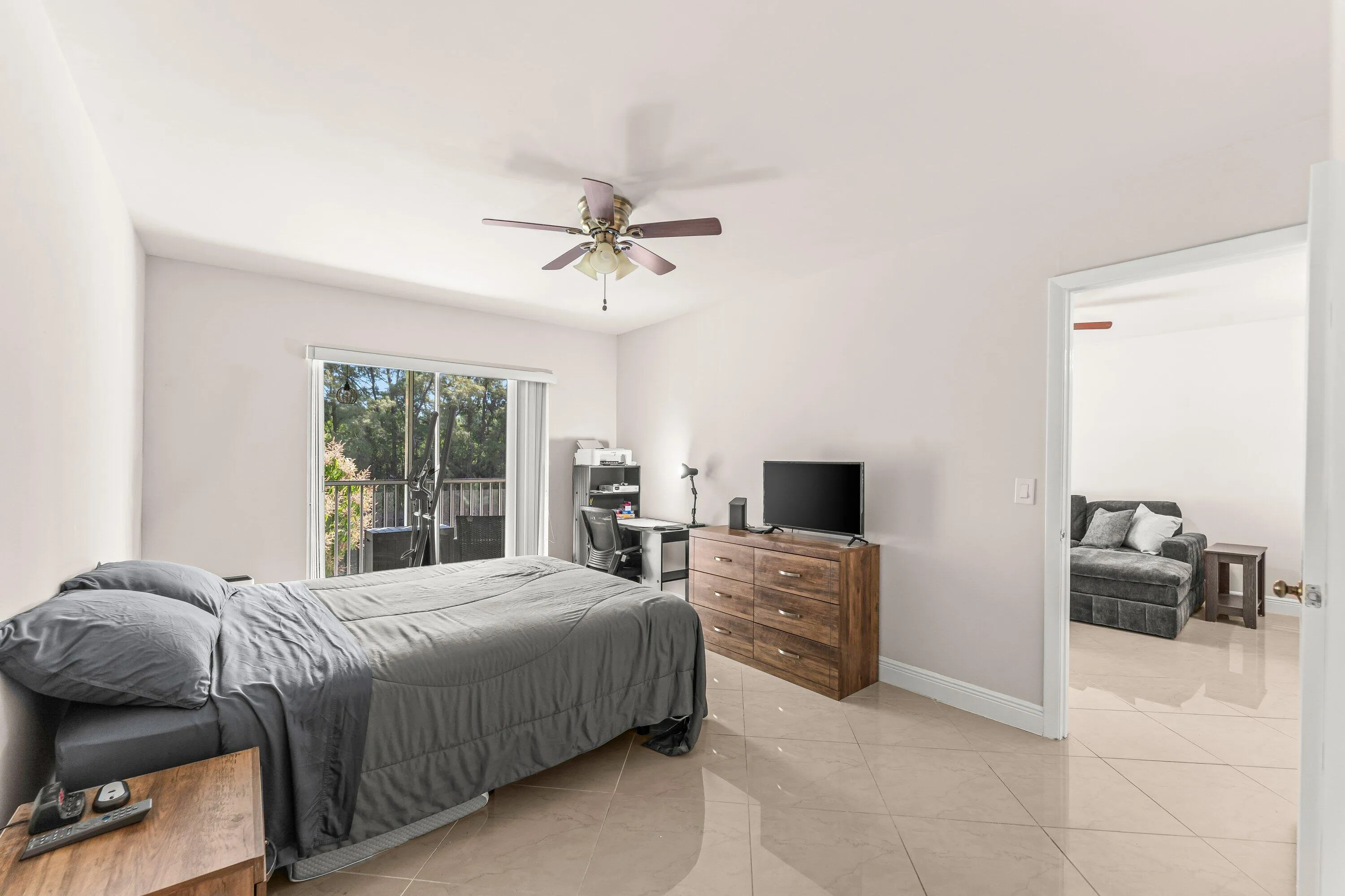 019-130LakeMerylDrive-228-WestPalmBeach-
