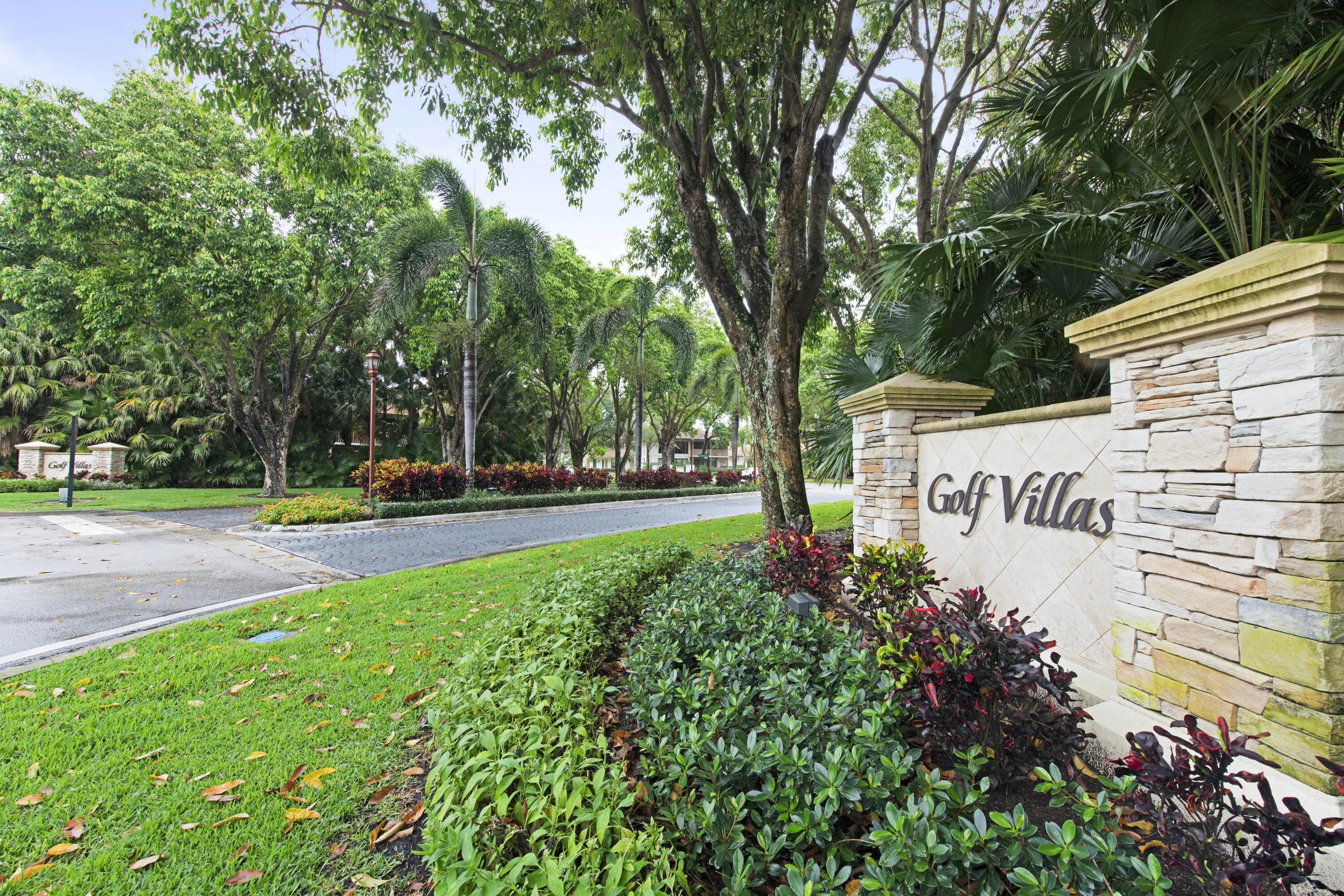 Golf Villas Entrance