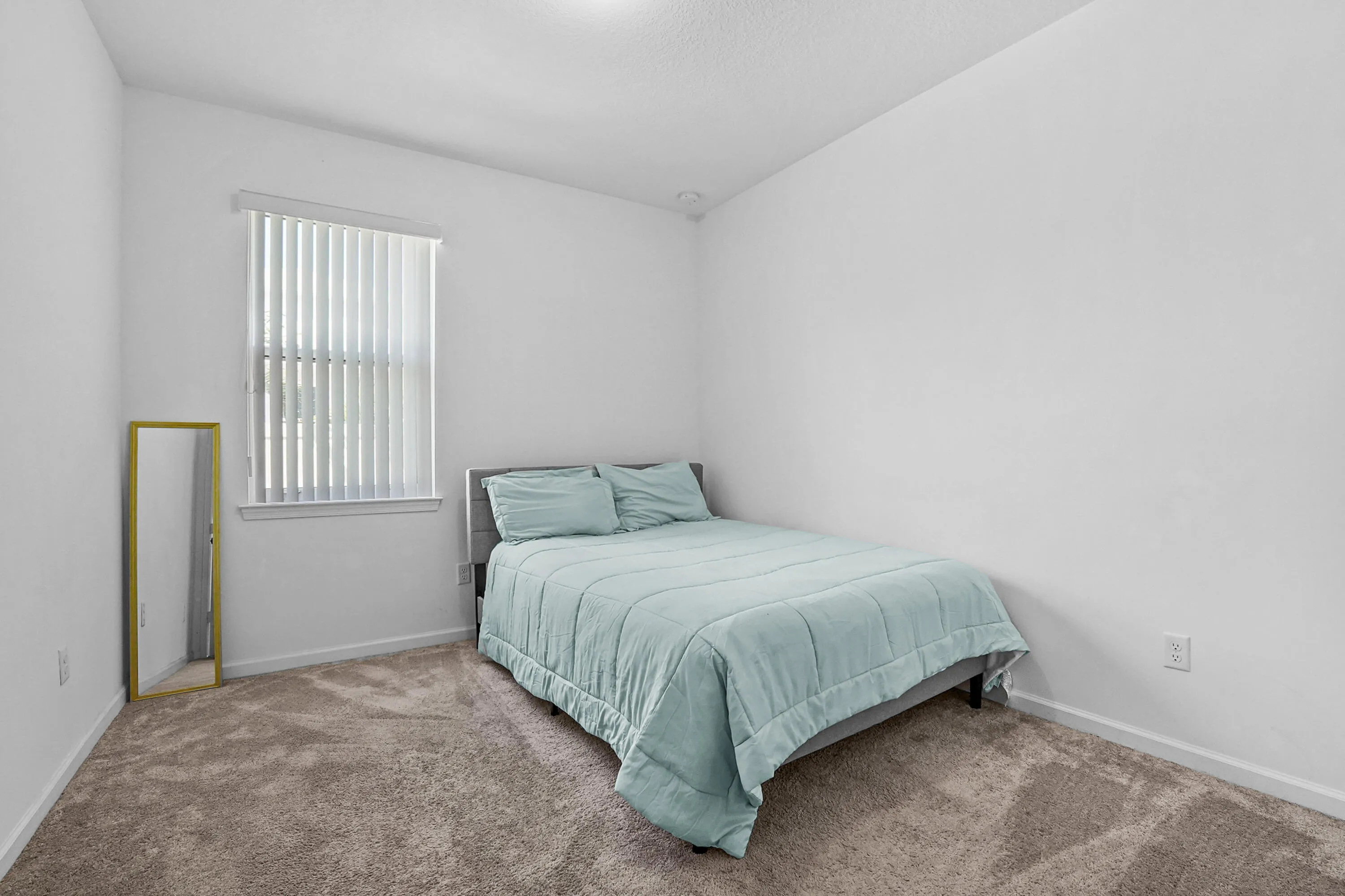26 Bedroom 01