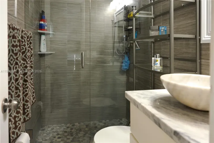 Photo 47