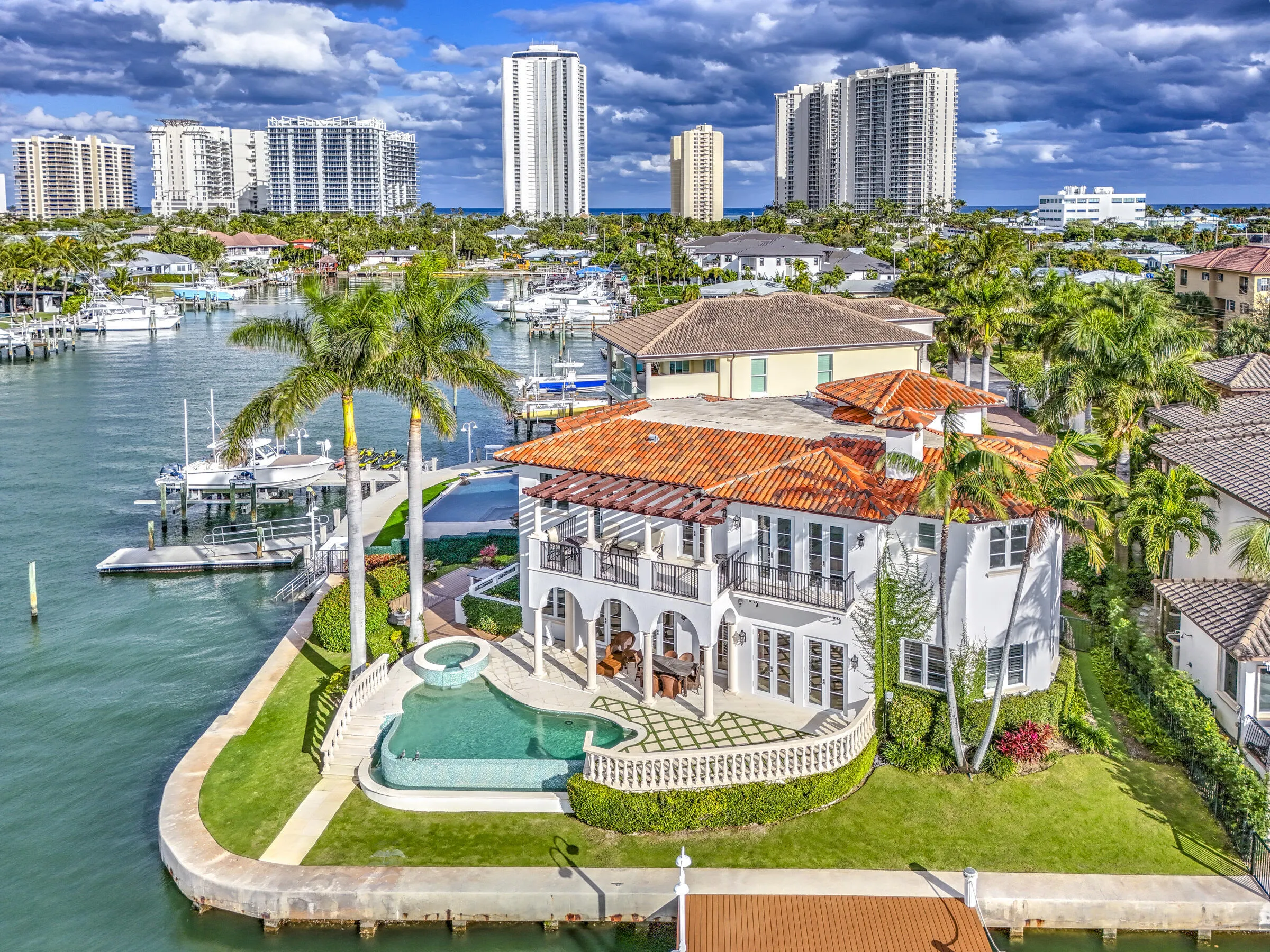 2775LakeDr-86
