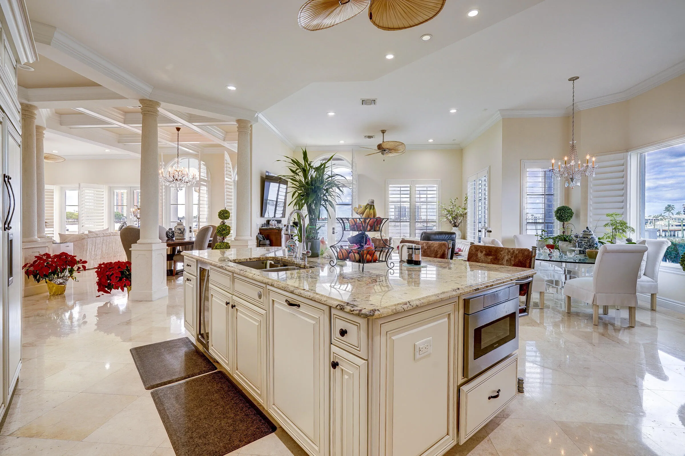 2775LakeDr-35