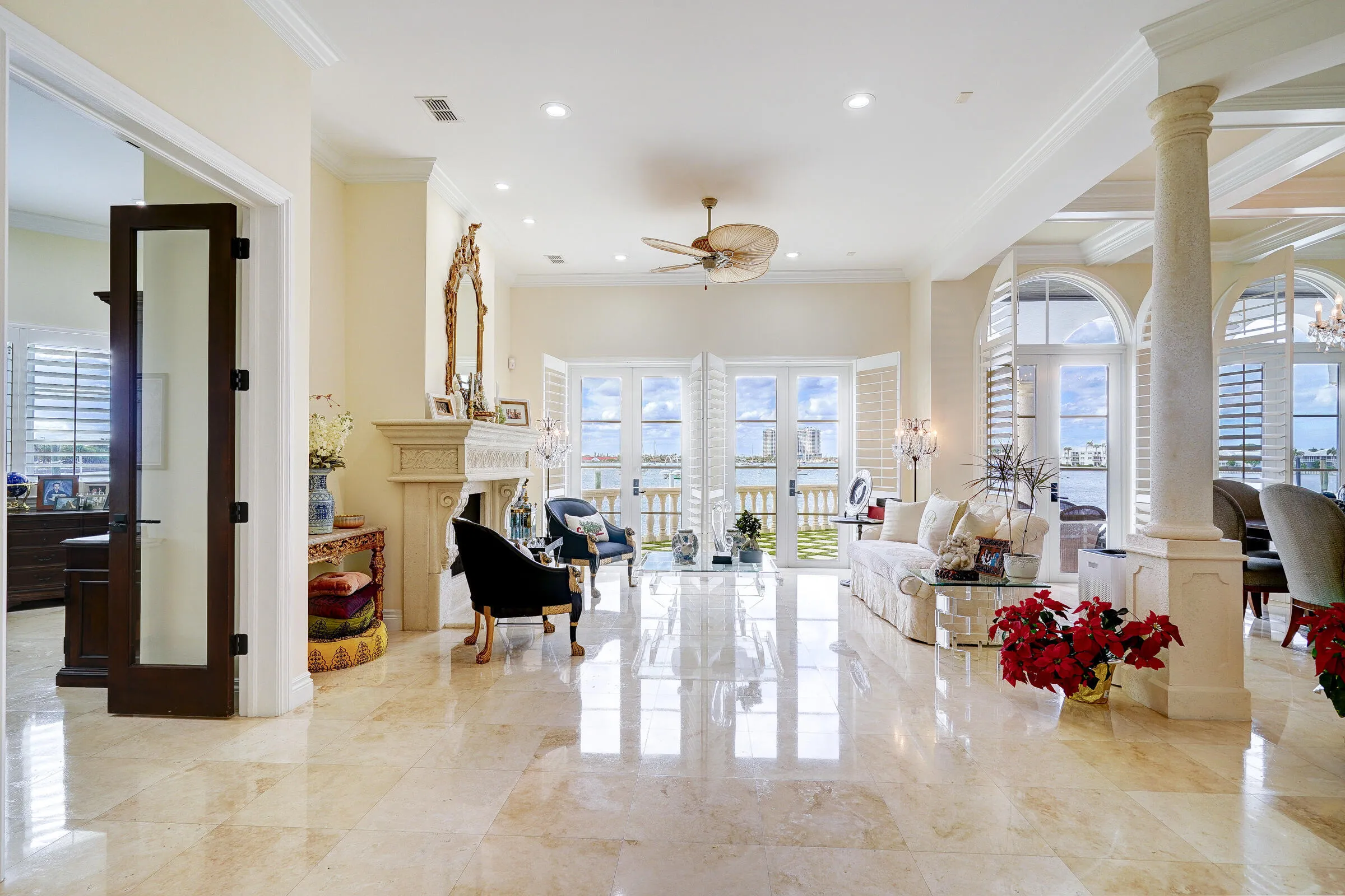 2775LakeDr-17