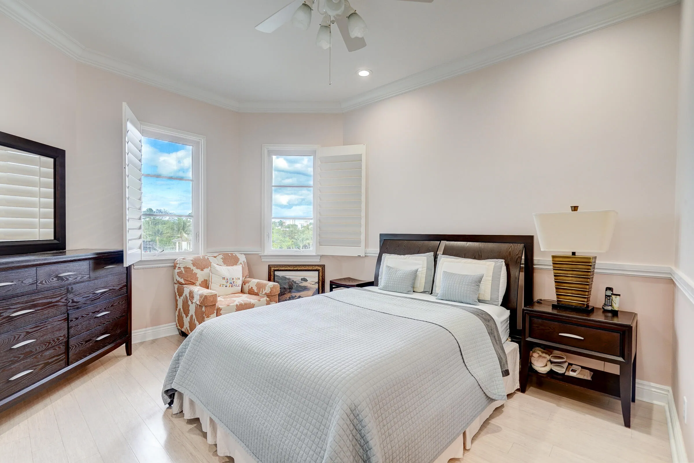 2775LakeDr-63