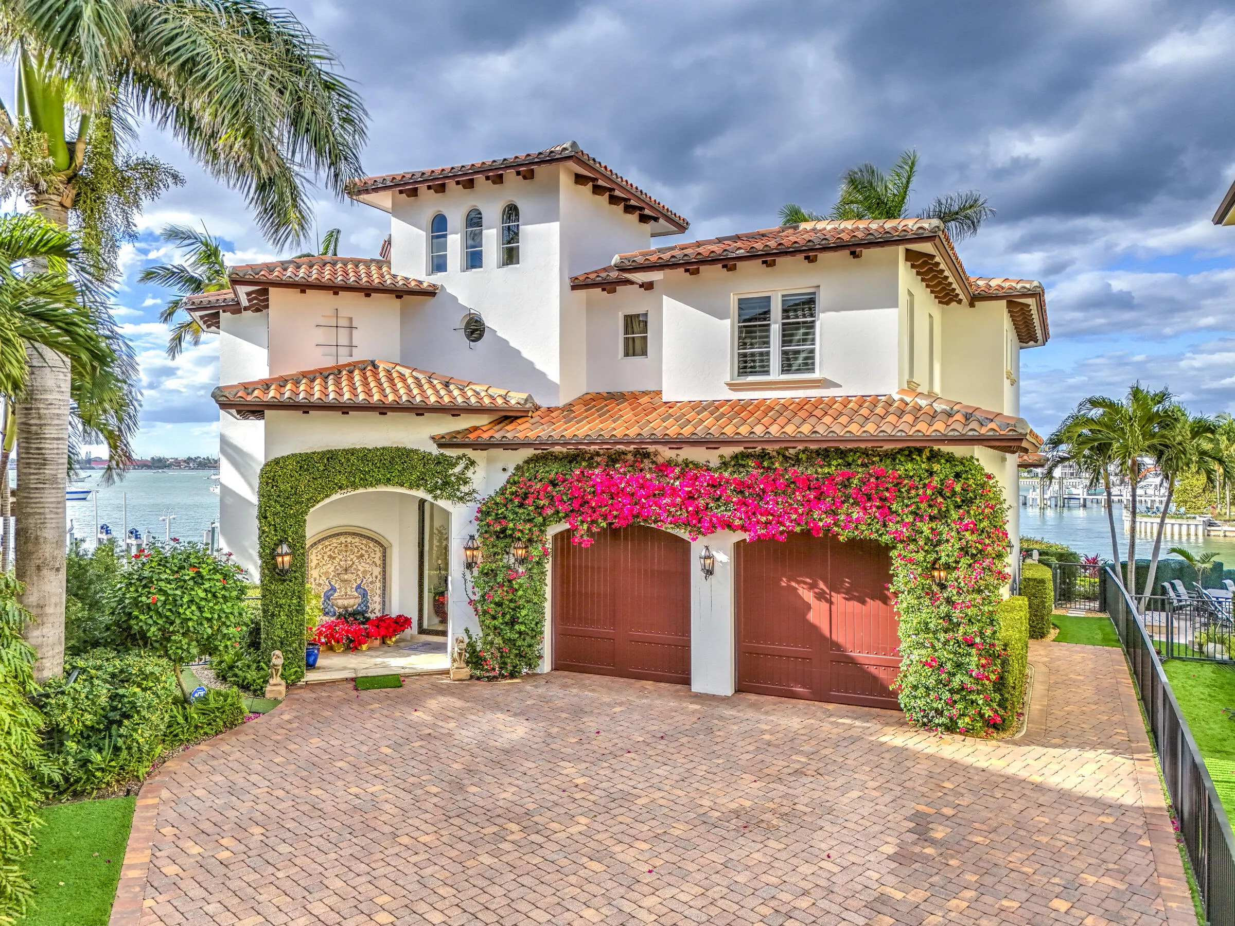 2775LakeDr-89
