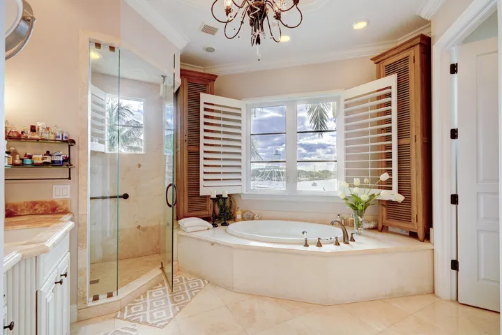 2775LakeDr-51