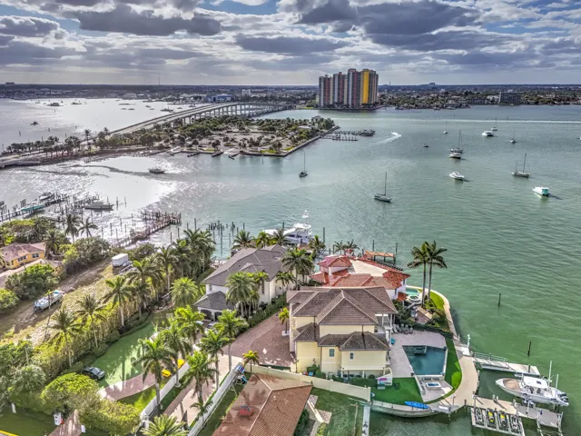 2775LakeDr-87