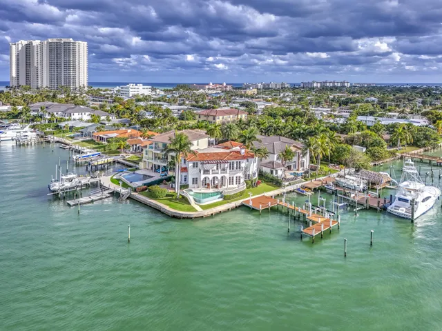 2775LakeDr-83