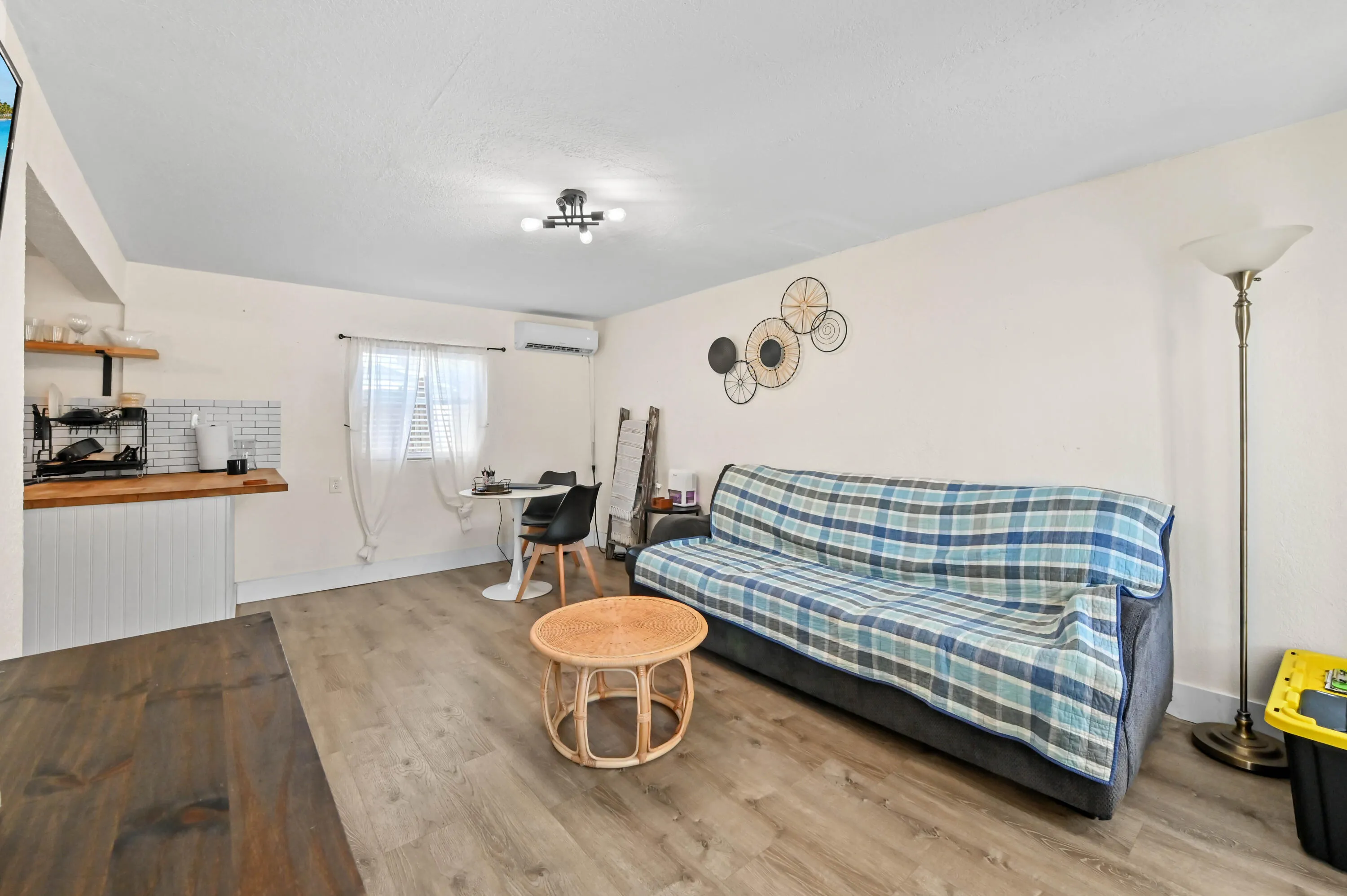 28 living room 03