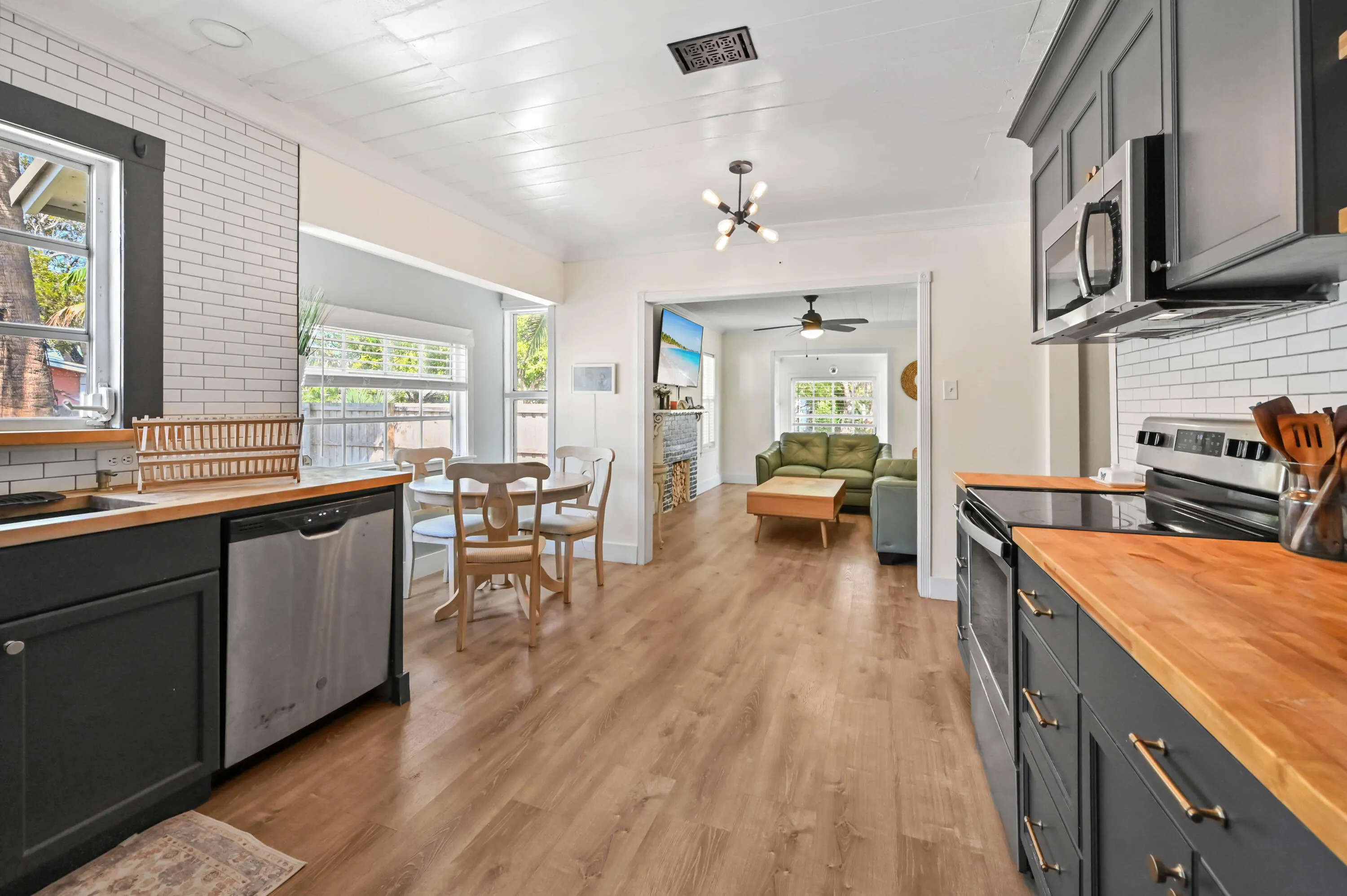 15 Kitchen 04
