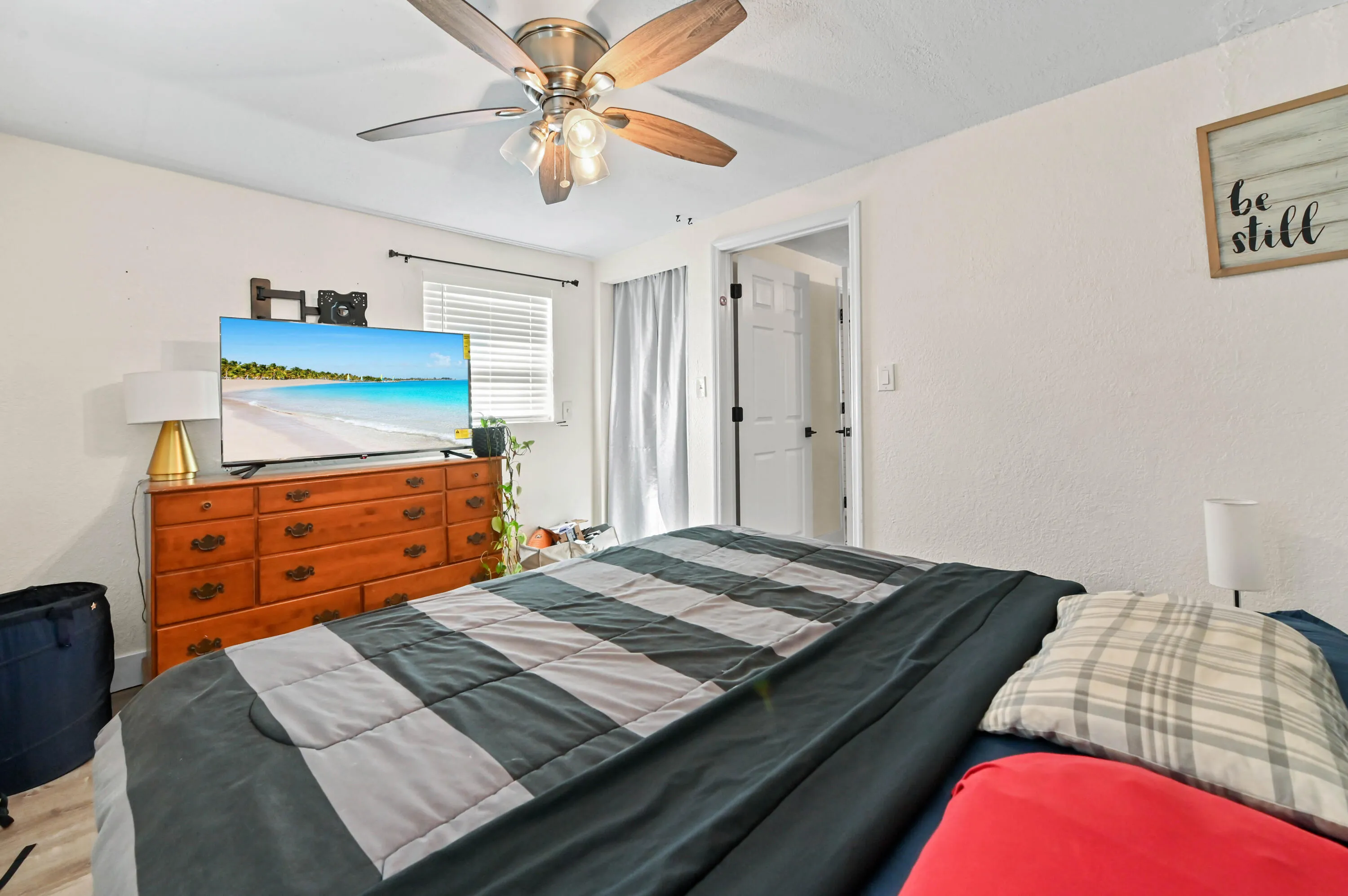 39 Bedroom 02