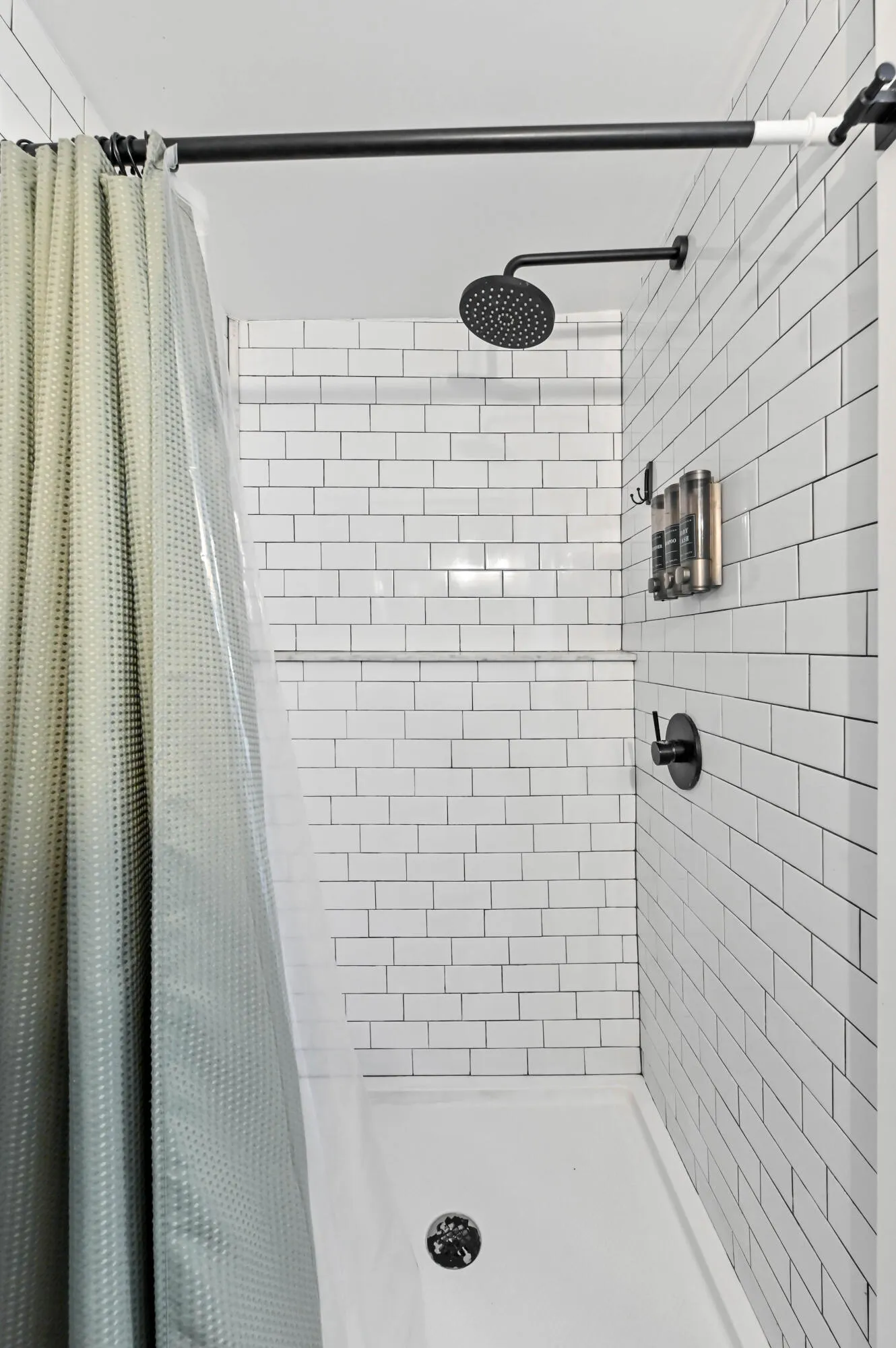 37 Bathroom 03