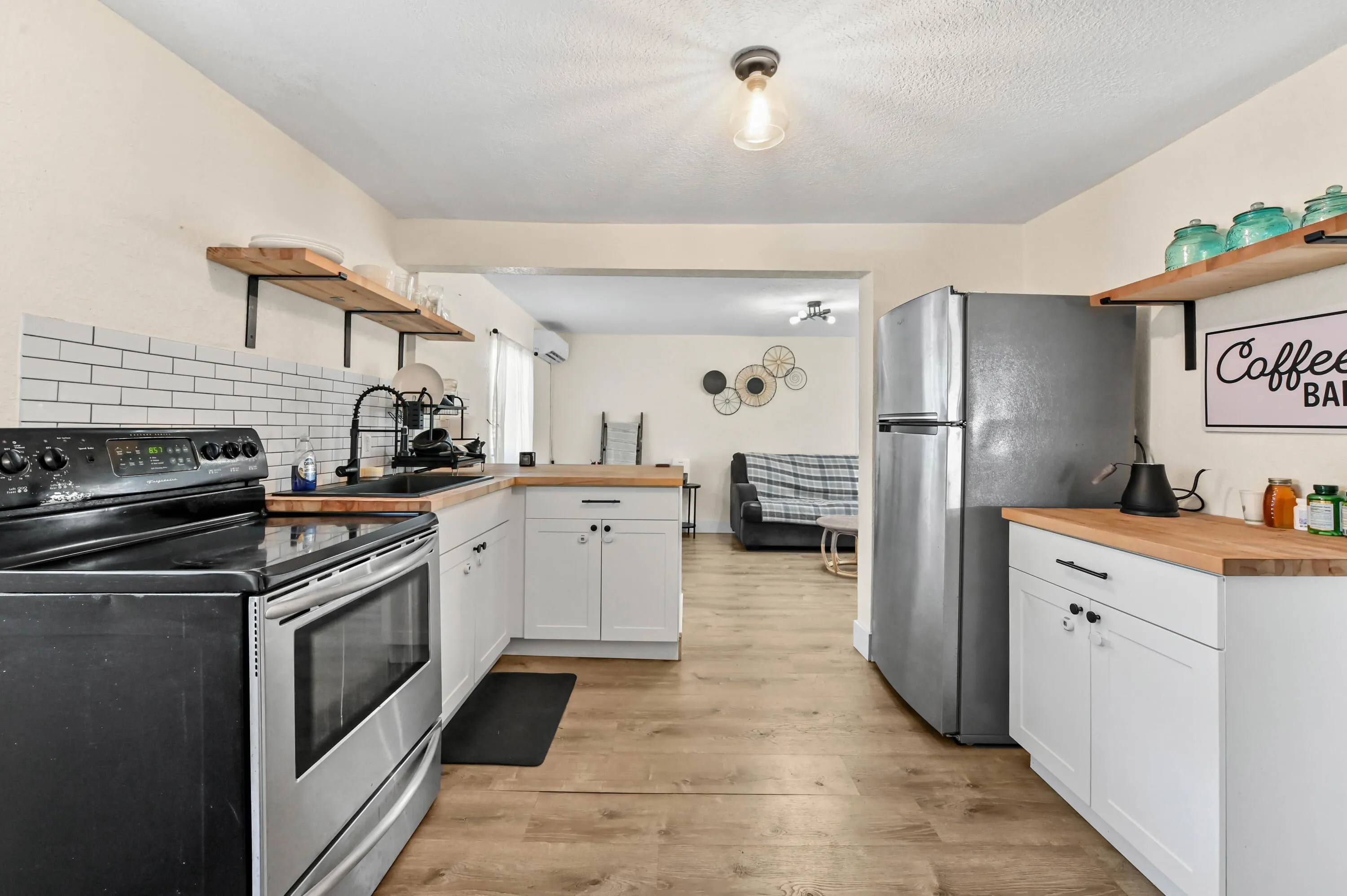 34 Kitchen 03