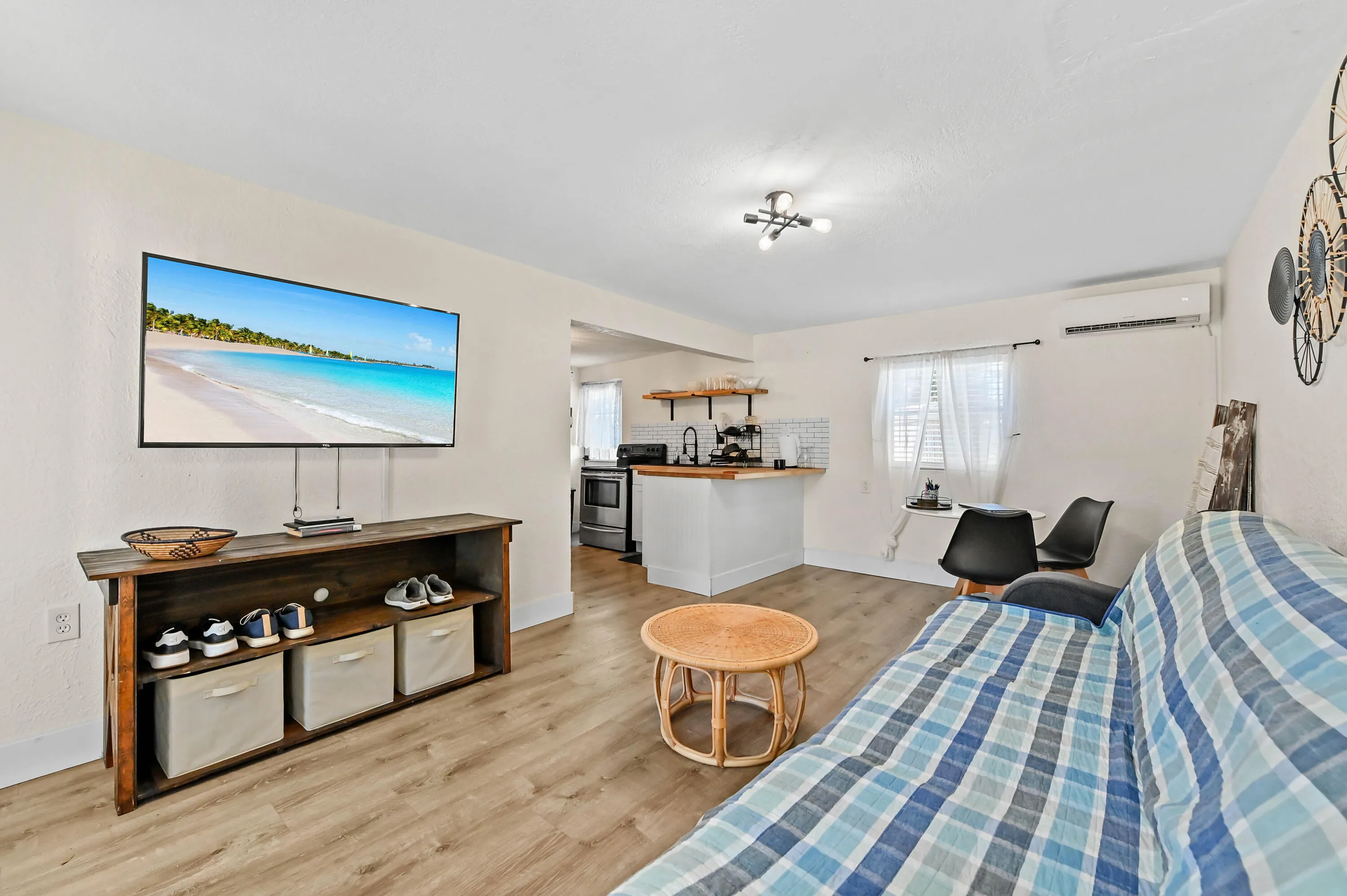 27 living room 02