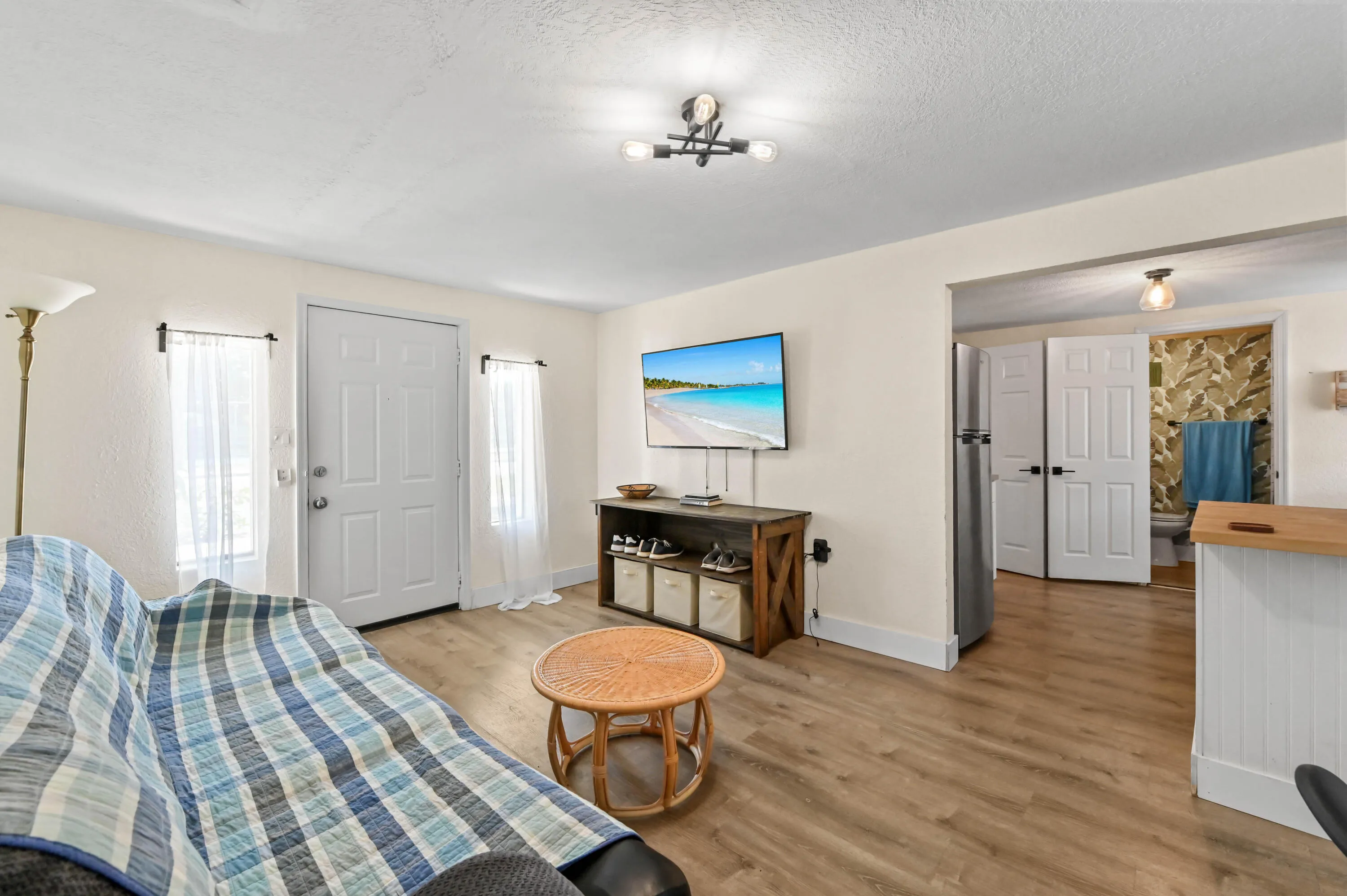 28 living room 04