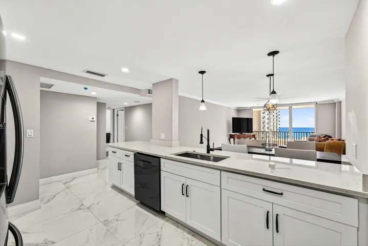 008-1150HillsboroMile-508-HillsboroBeach