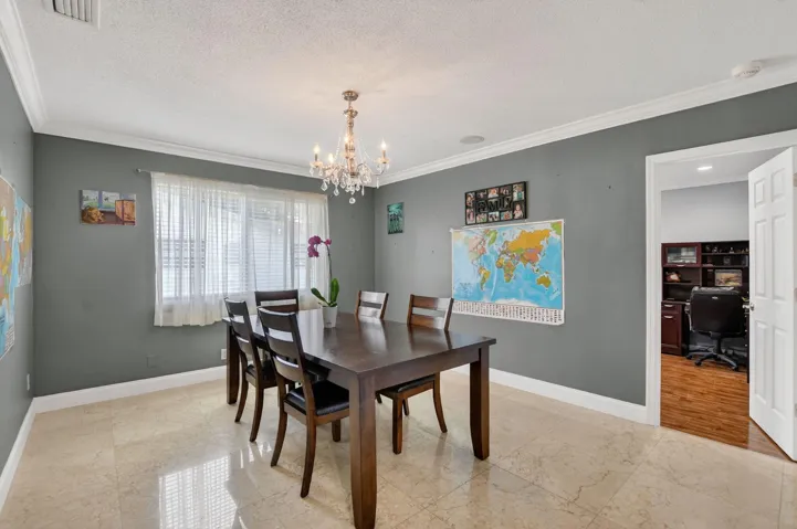 Very Spacious Dining Room