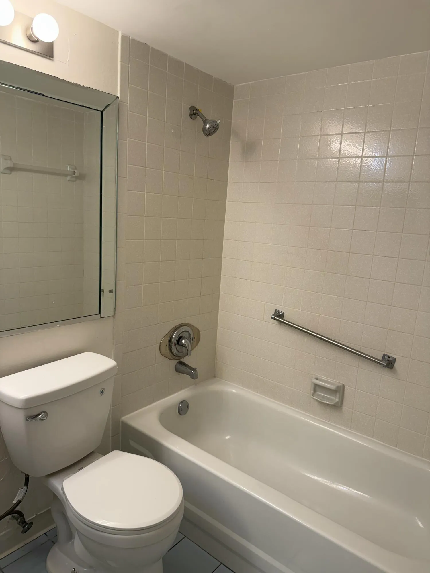 Guest​​‌​​​​‌​​‌‌​‌‌​​​‌‌​‌​‌​‌​​​‌​​ Bath-2