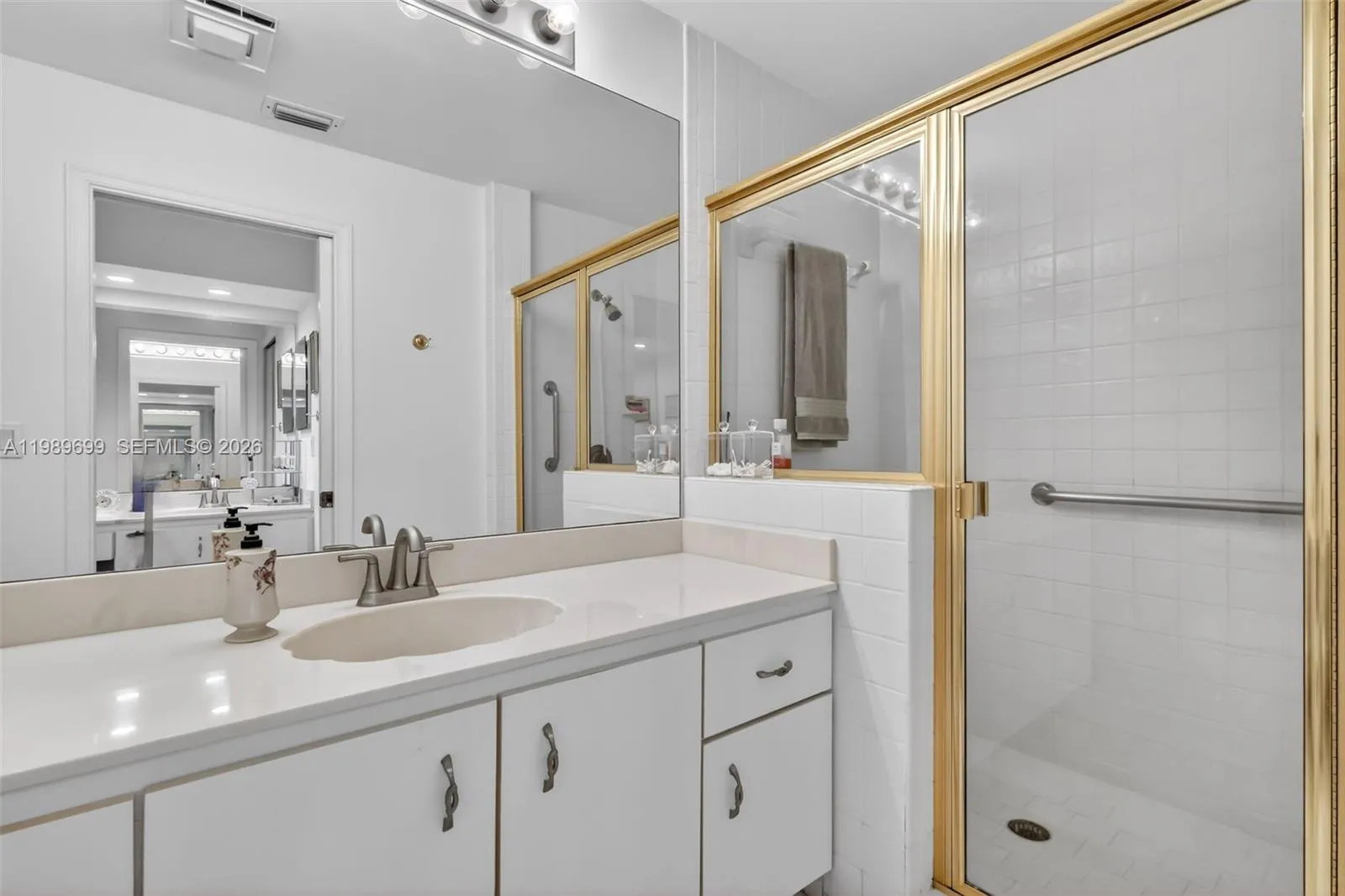 Ensuite bathroom with shower