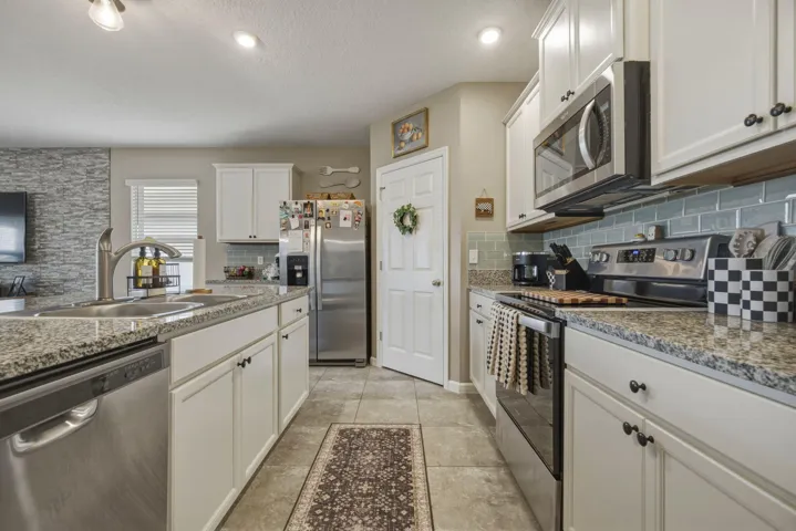 Kitchen 1