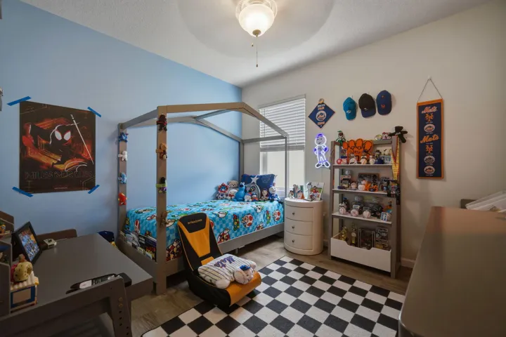 Bedroom 6-1