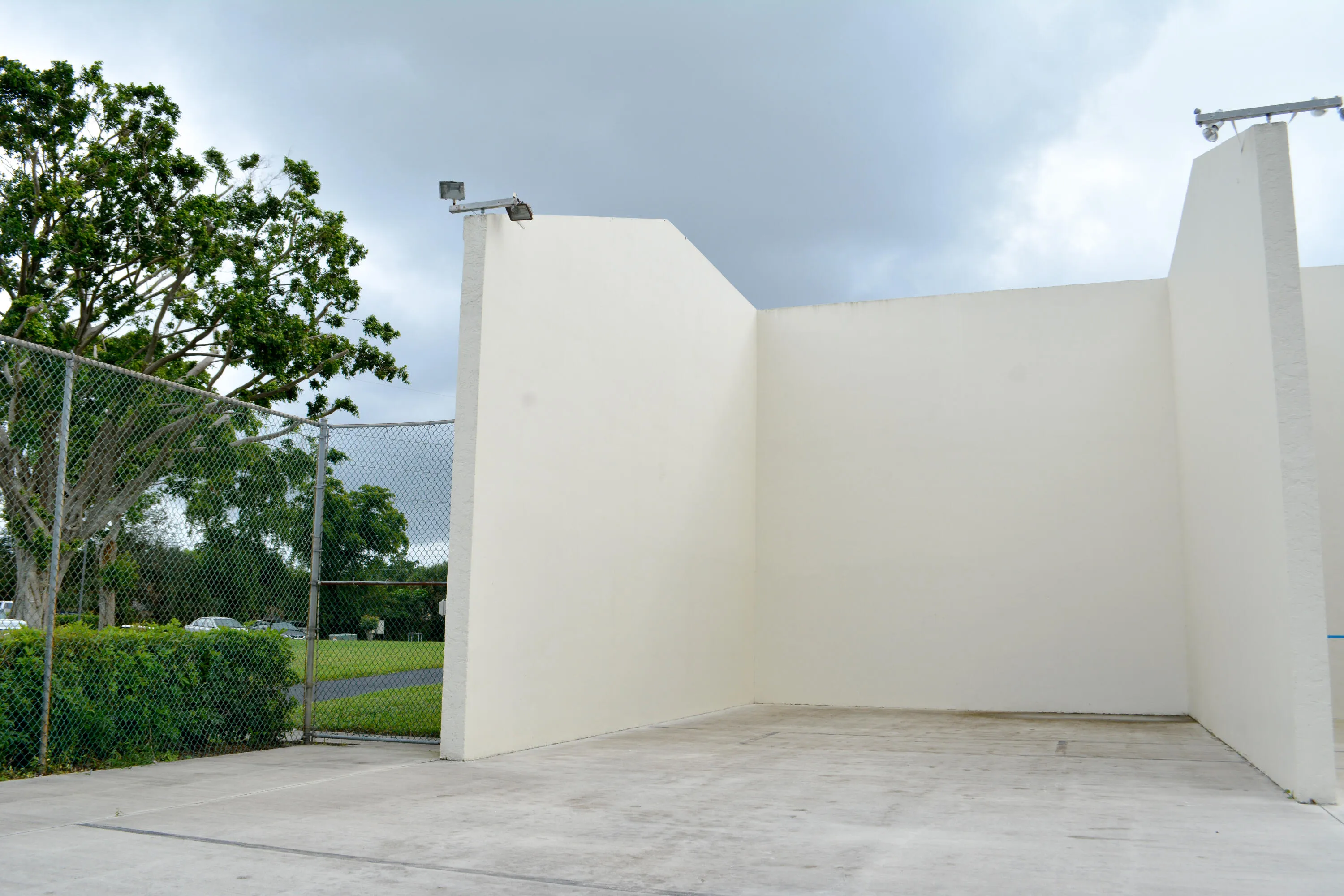 1002_GREEN_PINE_BLVD_F2-0402
