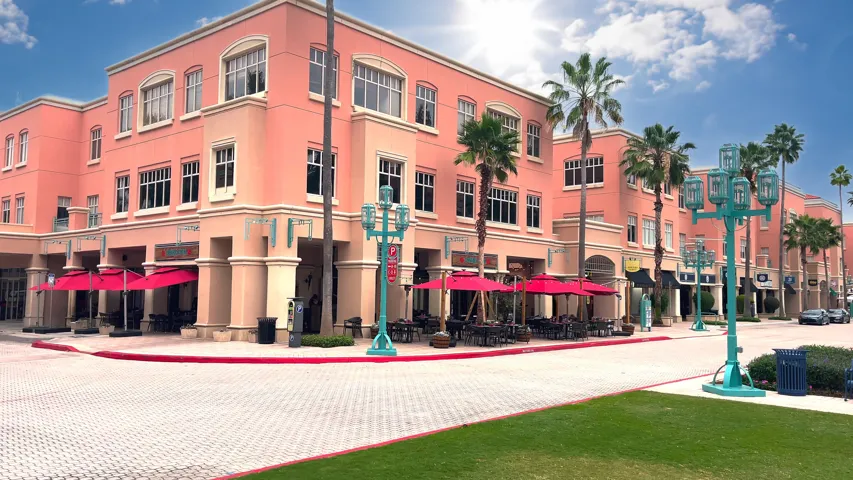 2 Mizner Park Shops