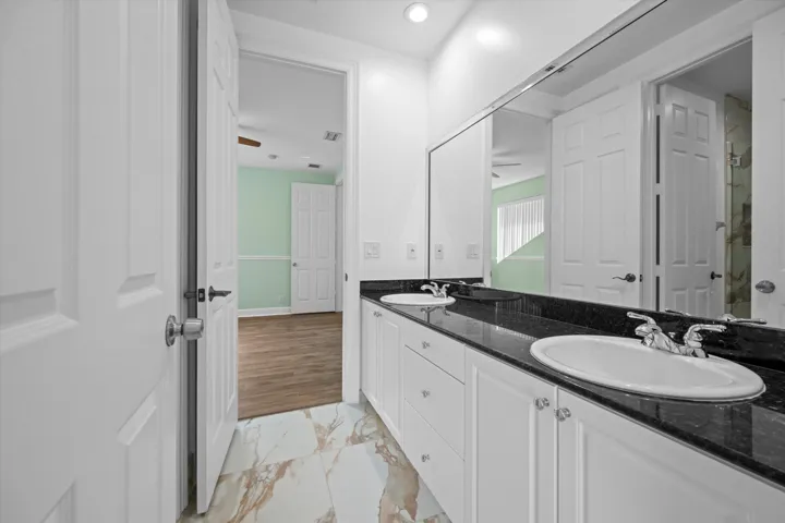 Guest Bathroom 2