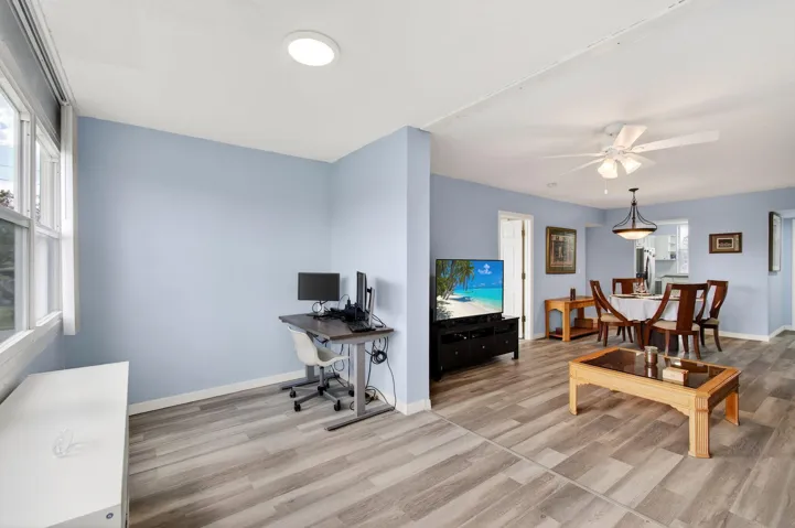 Florida Room / Living Room