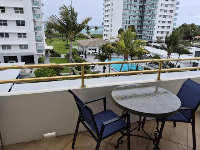 TW PATIO VIEW
