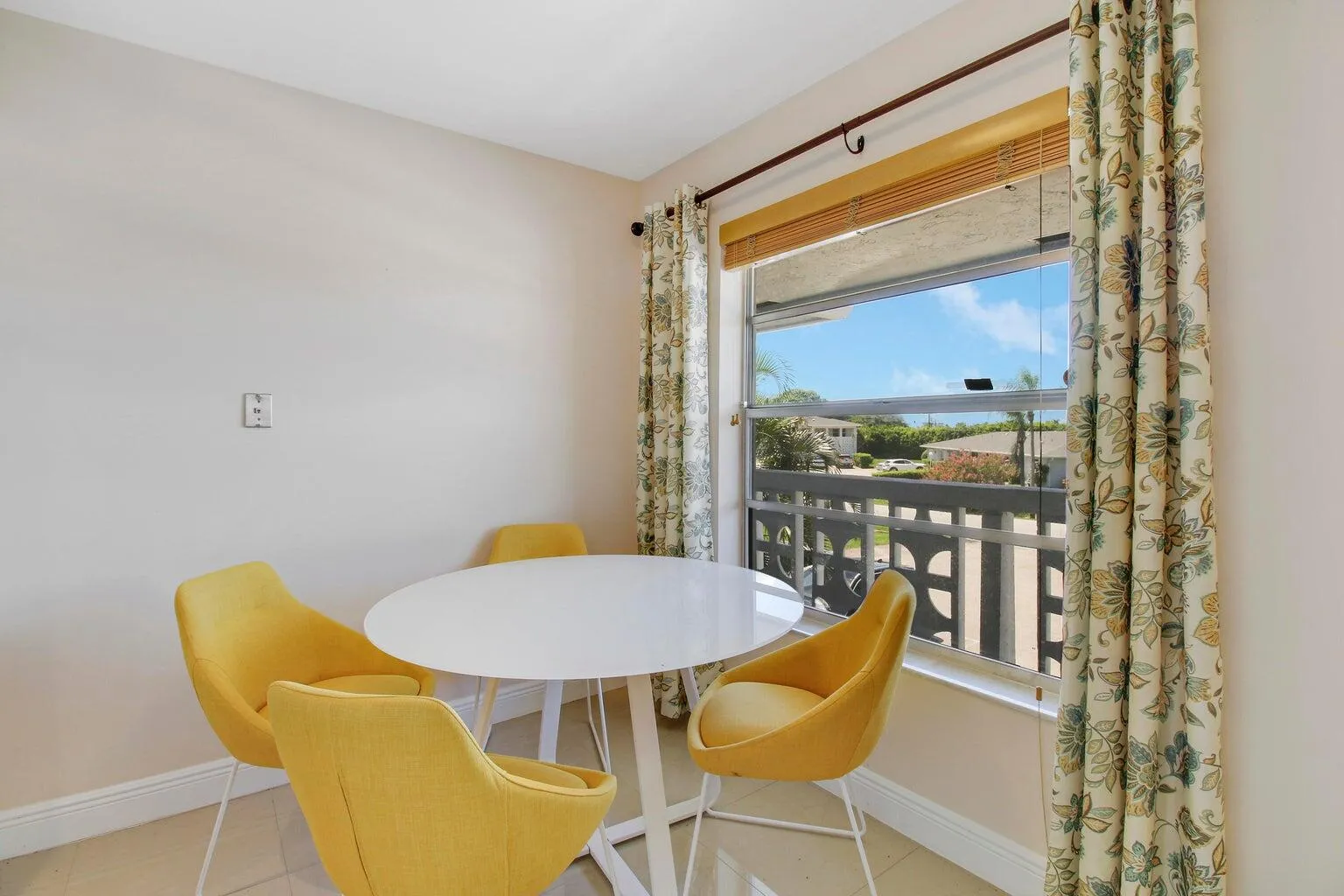 Breakfast nook