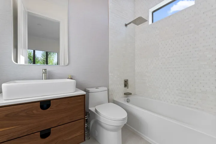 2630 NW 69th St Boca Raton FL 044