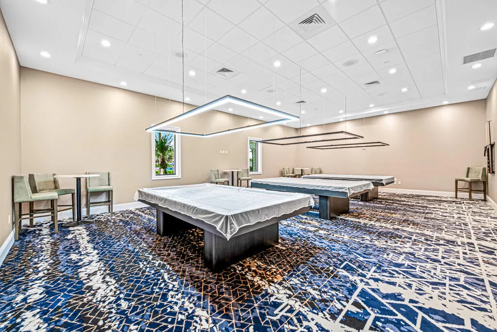 20 CLUBHOUSE BILLIARD