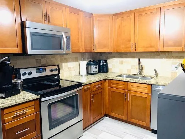 737- Pic 30