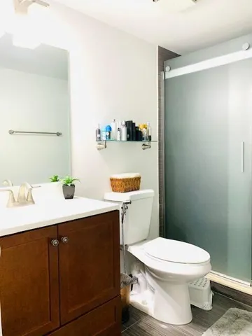 737- Pic 26