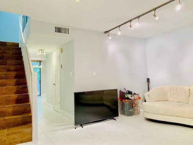 793- Pic 27