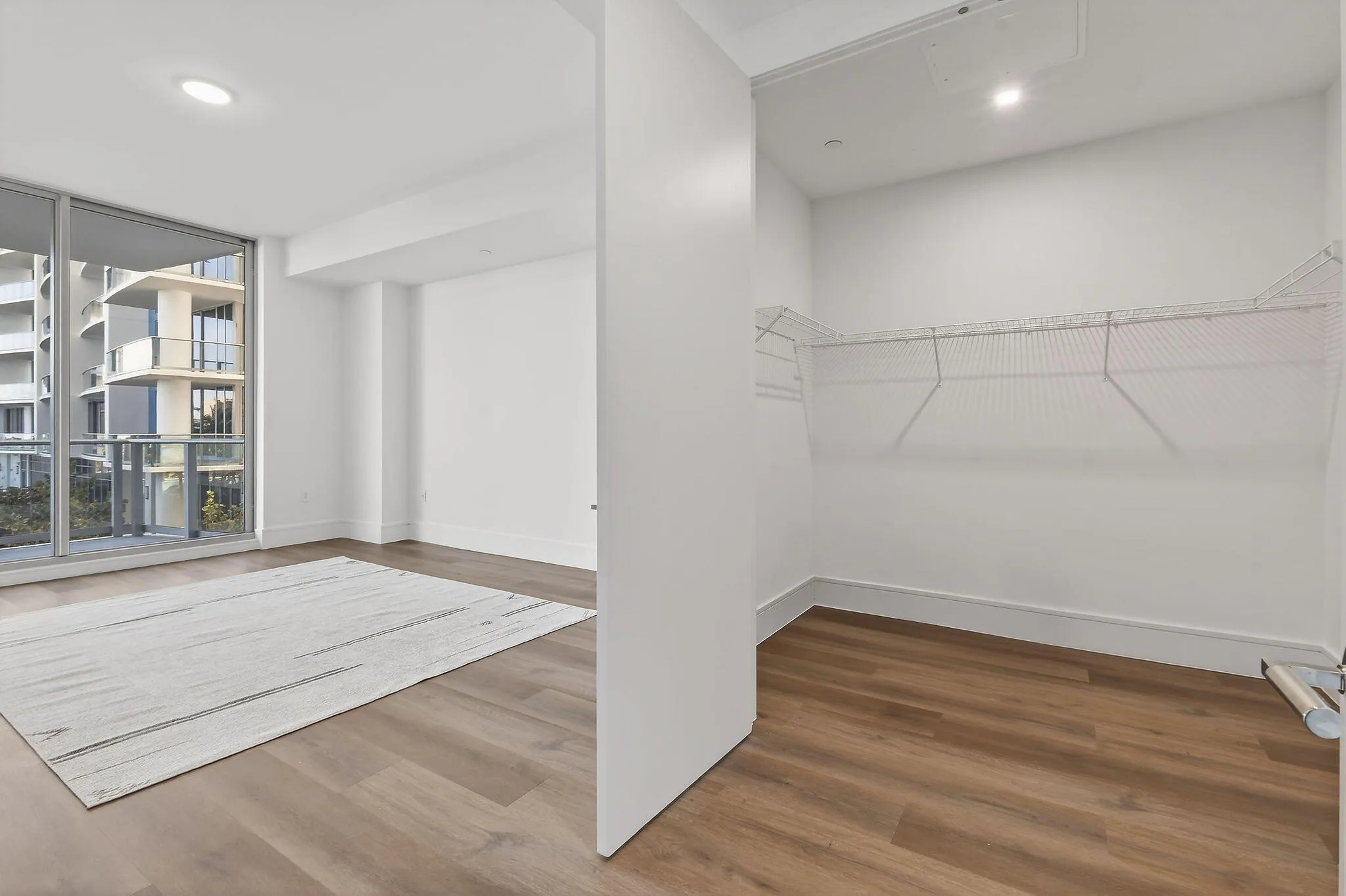 220LakeShoreDr#715(21)